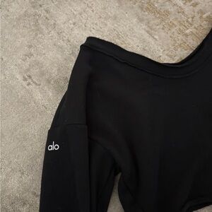 ALO Yoga Black Cropped Sweatshirt